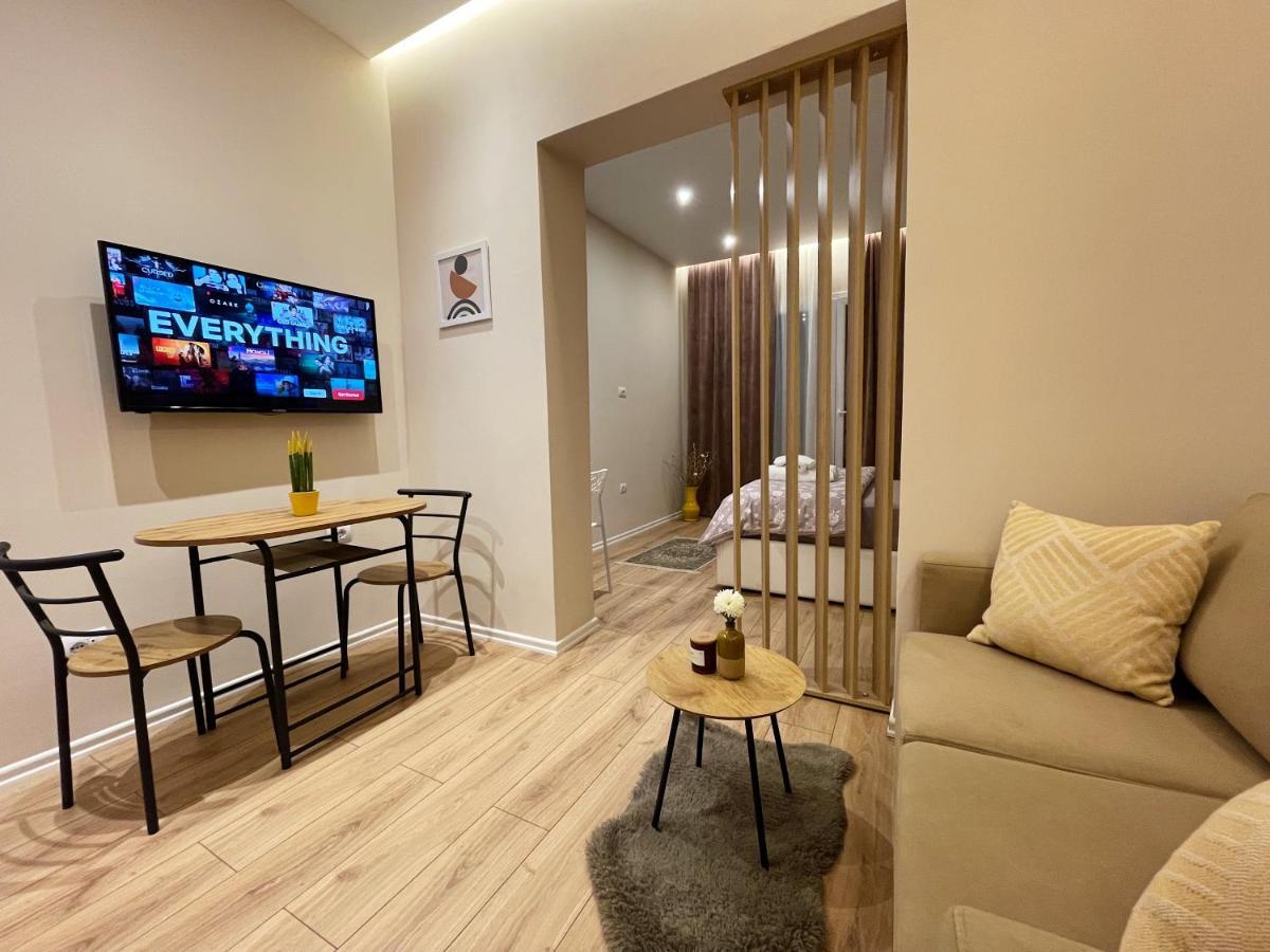 Aj Apartments, Hidden Gem In The Heart Of Tirana Exteriör bild